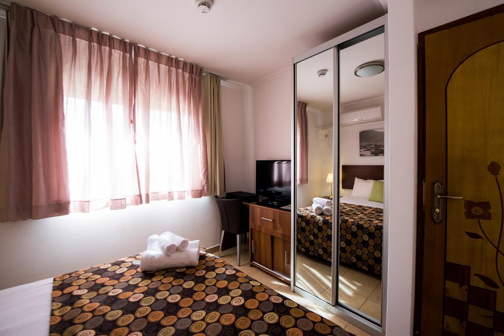 Ramon Suites By Smart Hotels Mitzpe Ramon Exterior photo