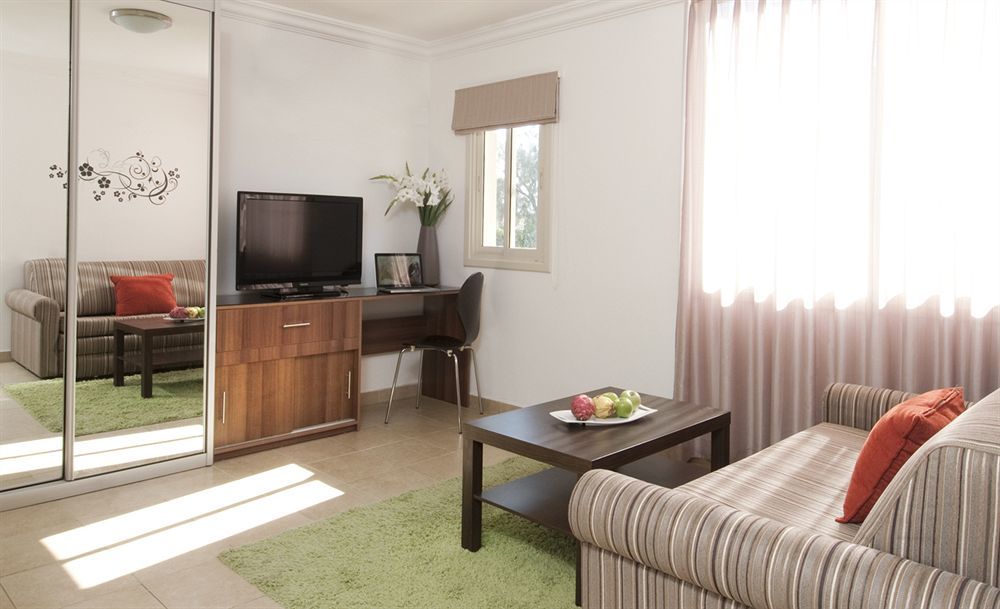 Ramon Suites By Smart Hotels Mitzpe Ramon Exterior photo